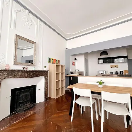 Apartment L'haussmanien